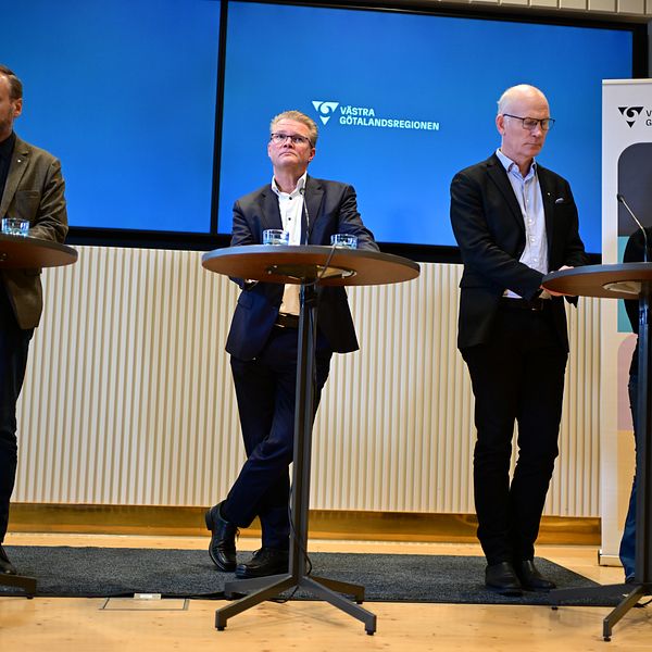Bild från presskonferensen där regionen meddelade att Millennium pausas.