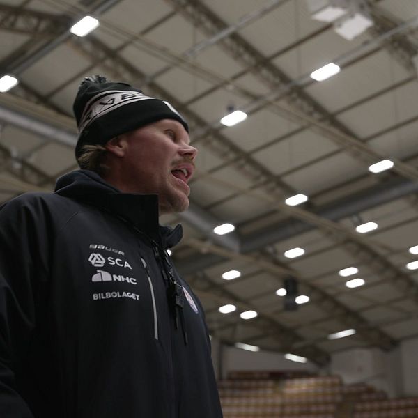 Olli JOkinen, huvudtränare Timrå i ishallen