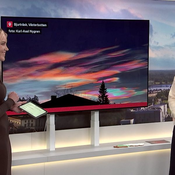 Julia och Tora presenterar årets vinnande väderbild