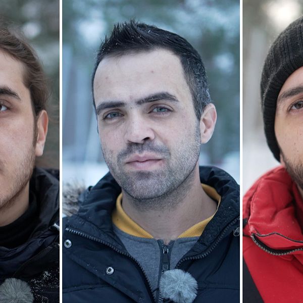 Tre män stående utomhus