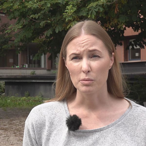 Elin Nylander tf stabschef på Vård och omsorgsförvaltningen i Sundsvall berättar om varför man polisanmält misstänkt våld mot dementa på demensboende.