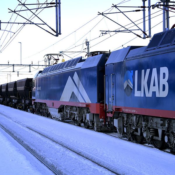 Bild på LKAB:s malmtåg.