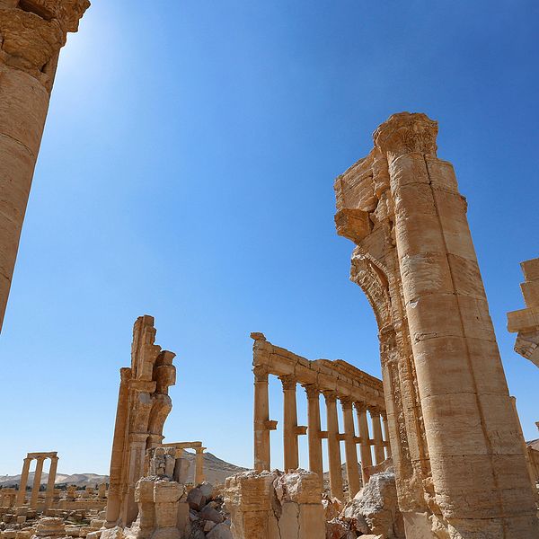 Ruiner i den antika staden Palmyra i Syrien. Kriget i landet har lett till en omfattande smuggling av konstföremål, men en stor del av föremålen är förfalskningar.