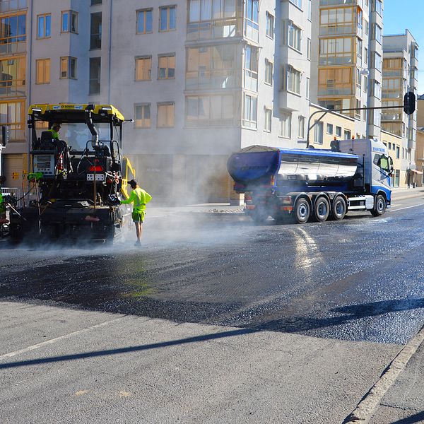 Asfaltering av Rudbecksgatan