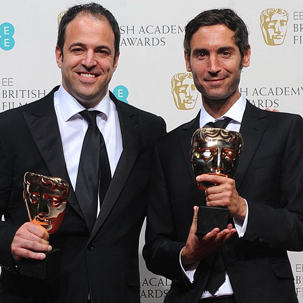 Malik Bendjelloul (th) med Simon Chinn vid Baftagalan i London 2013. Foto: Scanpix