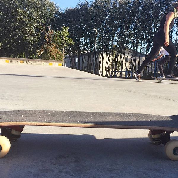 skateboard