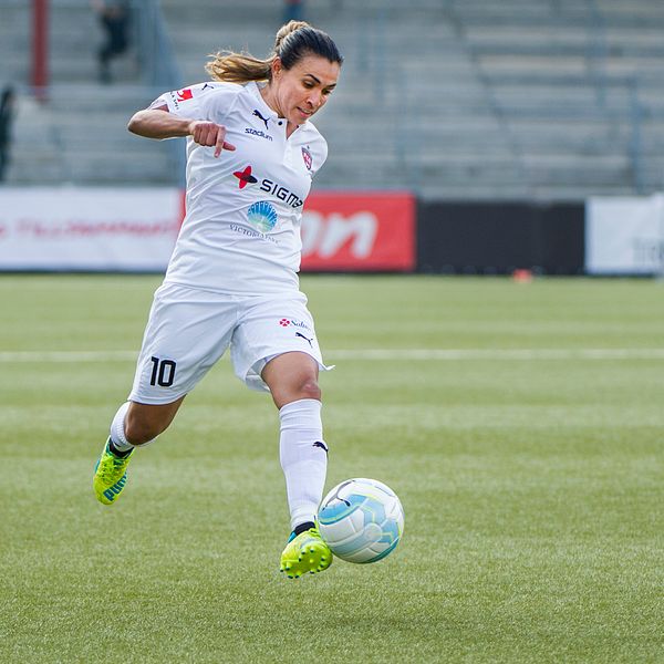 Marta gav Rosengård 2-0 i Skånederbyt mot Kristianstad.