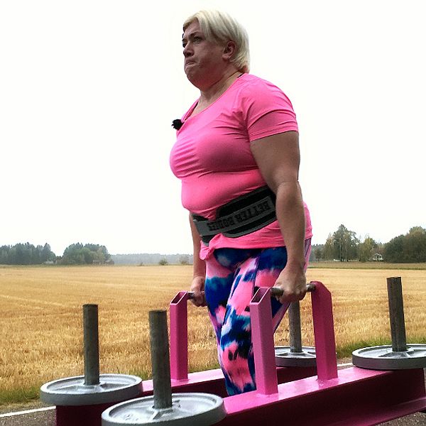 Anna Harjapää lyfte 335 kilo i ett så kallat kronlyft, ett slags benlyft där stången är något högre i utgångsläget.