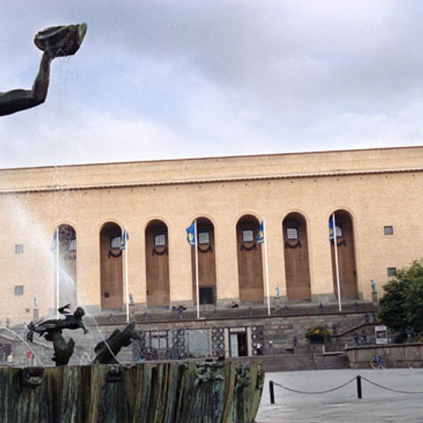 Poseidonstatyn på den centrala Götaplatsen i Göteborg – som den brukar se ut.