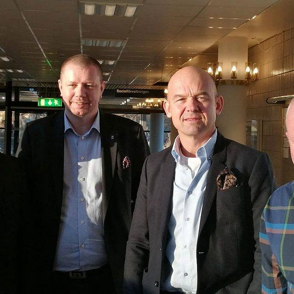 Torbjörn Lind, näringslivschef, Roger Fredriksson (M) kommunalråd, Mats Arnlund, delägare Hem och Micke Lövkvist, vd Hem1.