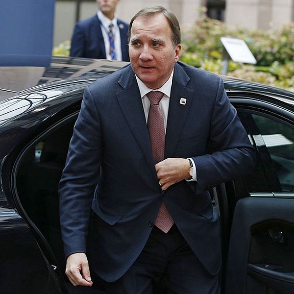 Stefan Löfven anländer till EU-toppmötet i Bryssel.