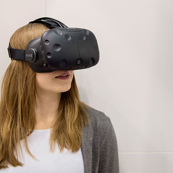 Tekniken bedöms vara värd mångmiljardbelopp när VR tar klivet in i fler användningsområden än underhållningens.