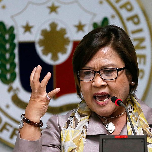 Leila de Lima anklagas av president Duterte vara inblandad i knarkaffärer.