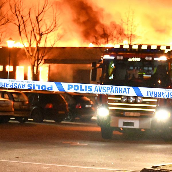 Kraftig brand i pizzeria i Landskrona.