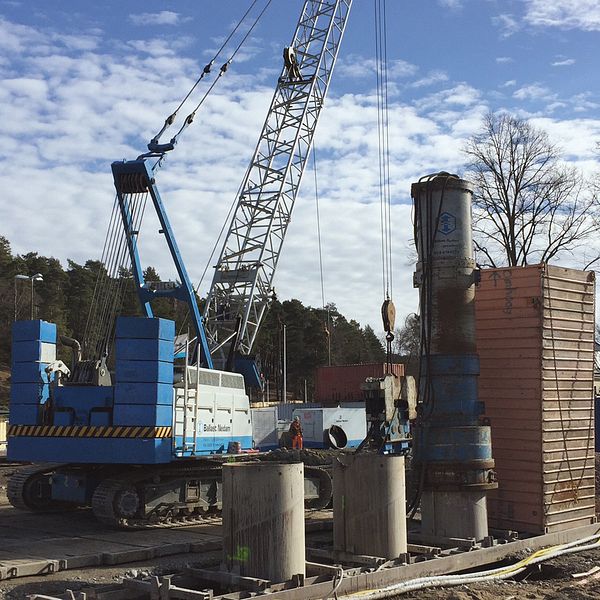Hydraulisk hammare spontning Södertälje sluss