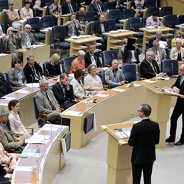 Fredrik Reinfeldt (M) och Mikael Damberg (S).