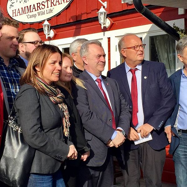Sven-Erik Bucht med flera av länets kommunalråd