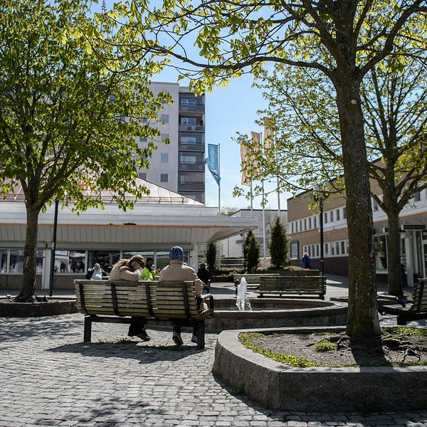 Stockholms bostadsbolag ska bryta mansdominansen i offentliga miljöer genom feministisk stadsplanering.