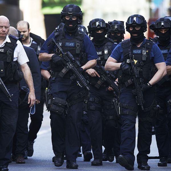Flera polisräder har ägt rum efter attacken vid London bridge och Borough market.