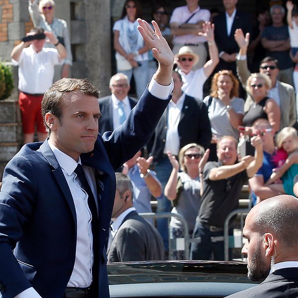 Emmanuel Macrons parti vann en jordskredsseger i parlamentsvalets första omgång