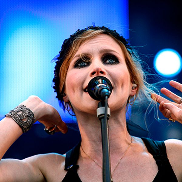 Nina Persson.