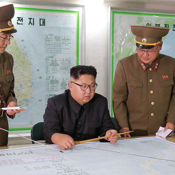 Nordkoreas ledare Kim Jong-un uppges inspektera landets militära ledning, måndagen den 14 augusti.