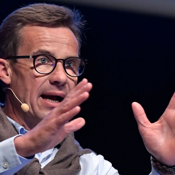 Ulf Kristersson i talarstolen