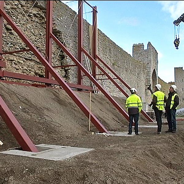 Start för renovering av ringmuren i Visby.