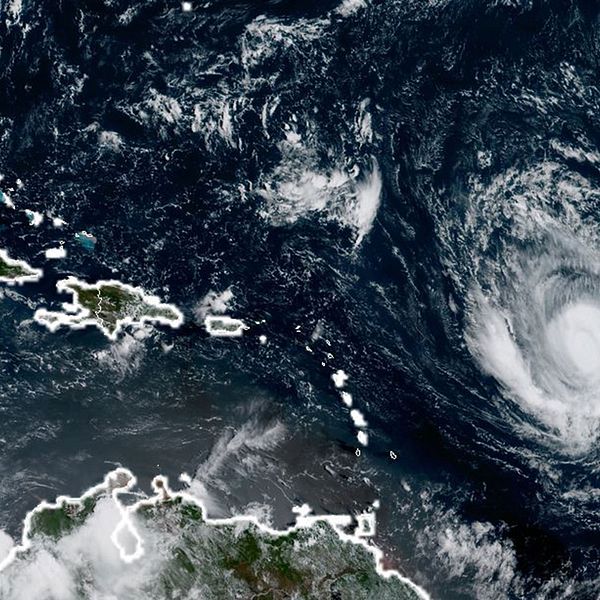 Orkanen Irma ute till havs under söndagsdygnet.