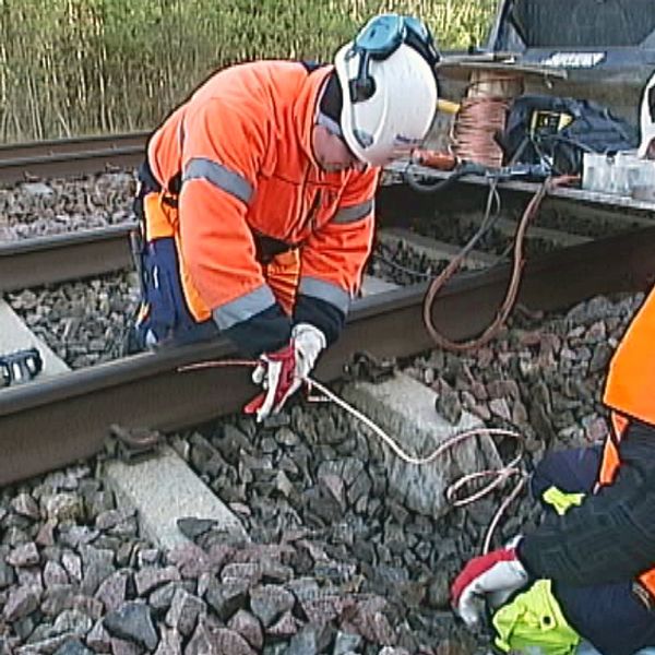 järnväg repareras efter kopparstölder
