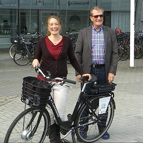 Rebecka Hovenberg (MP), Elcykel och Gunnar Broman (L).