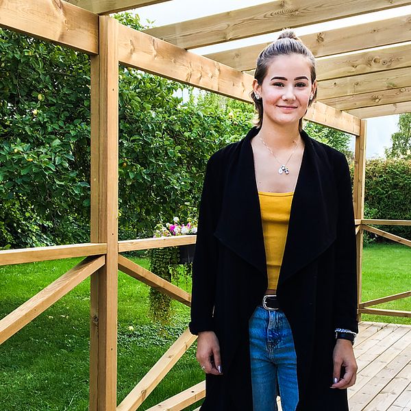 Saga Lundin som lever med skelettcancer