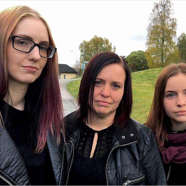 Nöjesresan till Stockholm förvandlades till en mardröm för systrarna Jessica Dahlin, Maria Jönsson och Cecilia Hultquist när det hamnade mitt i terrorattentatet i på Drottninggatan.  Att de haft varandra som stöd har varit avgörande för hur de kunnat hantera chocken och traumat efter upplevelserna.