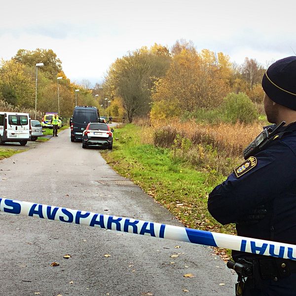 Kroppen hittades i ett dike i närheten av Lärjeån.