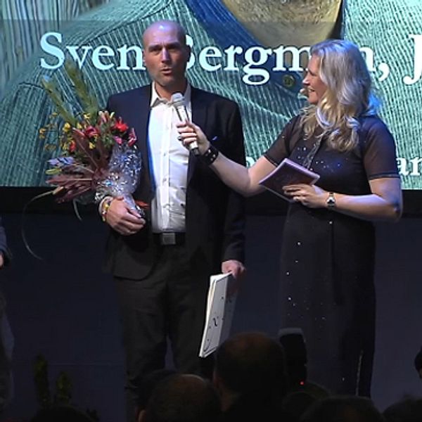 Joachim Dyfvermark tog emot pris för Årets avslöjande (om Telia Soneras affärer).