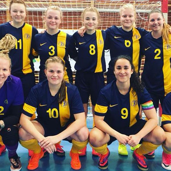 Sverige vann den första matchen i EM-kvalet i futsal för döva, som just nu spelas i Madrid.