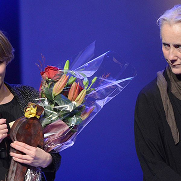 Ellen Karlsson och Eva Lindström på scen.