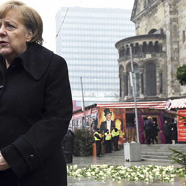 Förbundskansler Angela Merkel lovade i sitt minnestal i Berlin att staten ska bli bättre att hantera terror i framtiden.