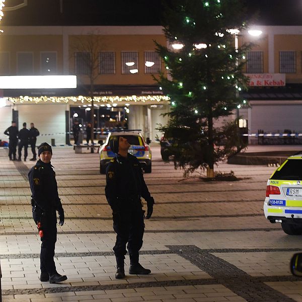 Den 8 januari sköts en man till döds på en pizzeria i Rinkeby.