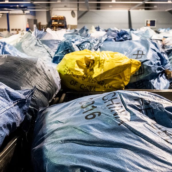 120.000 av de 150.000 paket som kommer till Arlanda från andra länder varje dag kommer från Kina.