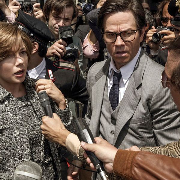 ”All the money in the world”, filmen som tidigare hade Kevin Spacey i huvudrollen, kritiseras efter att manliga Mark Wahlberg fått 1.500 gånger mer i lön än kvinnliga Michelle Williams.