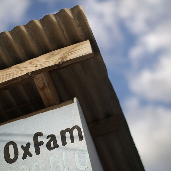 En Oxfam-skylt i Haiti från åren då hjälpinsatsen pågick