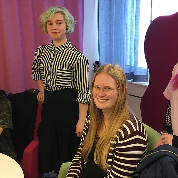 Olivia Birgersson, Isabell Skarphagen, Sofie Berg och Ellinor Glader har skapat Instagramkontot Livet 101.
