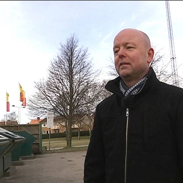 Regionschefen Magnus Örnborg berättar om det värsta han har sett vid en av deras återvinningsstationer.