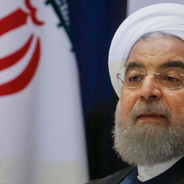 Irans president Hassan Rouhani varnar Donald Trump för att bryta mot kärnenergiavtalet som ingick 2015.