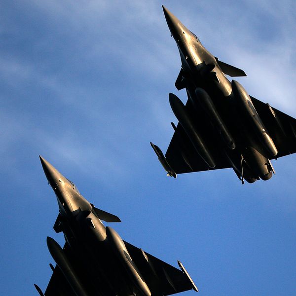 Franska stridsflygplan vid en insats i Syrien 2016.