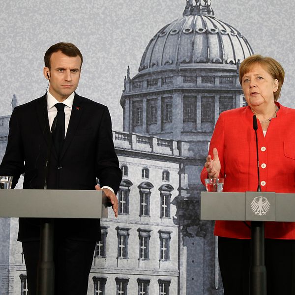 Frankrikes president Emmanuel Macron och Tysklands förbundskansler Angela Merkel höll gemensam presskonferens i Berlin under torsdagen.