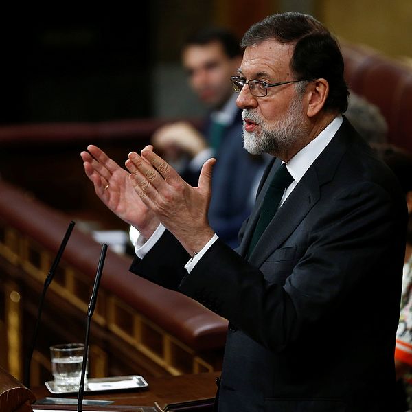 Rajoy talade inför parlamentet på fredagen.