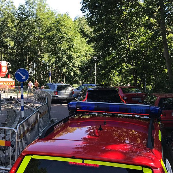 Flera bilar var felparkerade vid campingen när räddningsfordon skulle fram till Borstahusens camping.