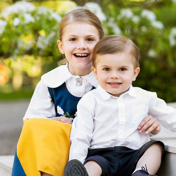 Prinsessan Estelle och prins Oscar.